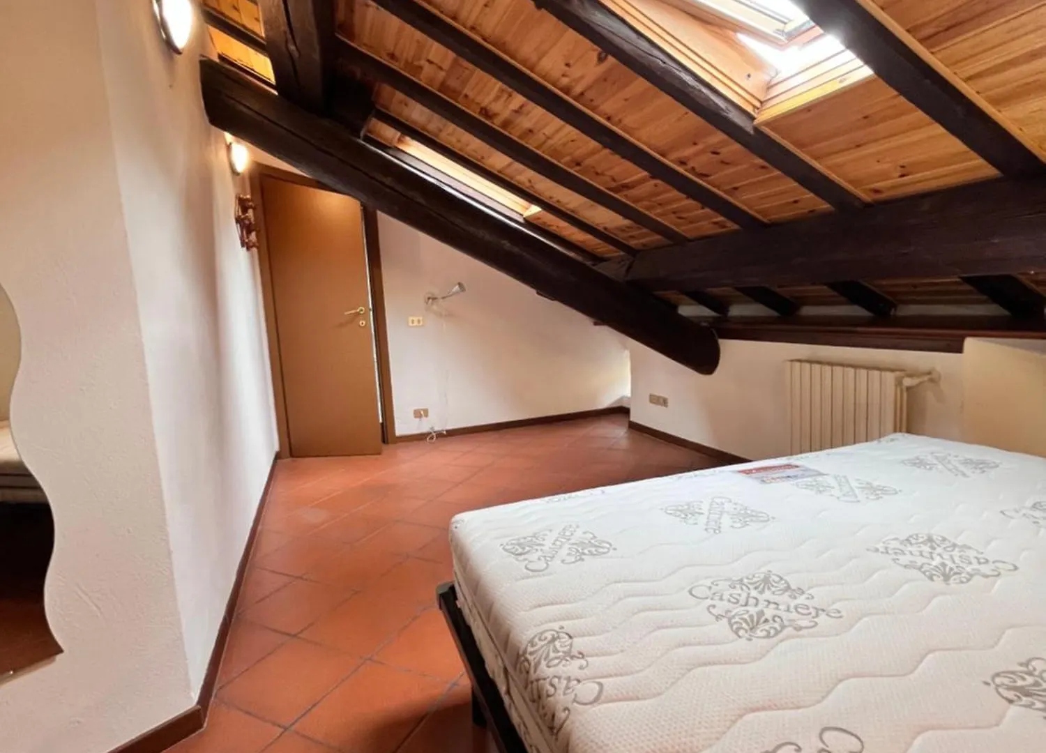 Bilocale Mansardato Farini Apartment Milan Italy