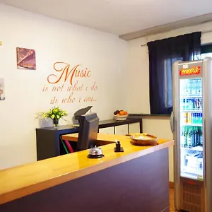 Music Milaan