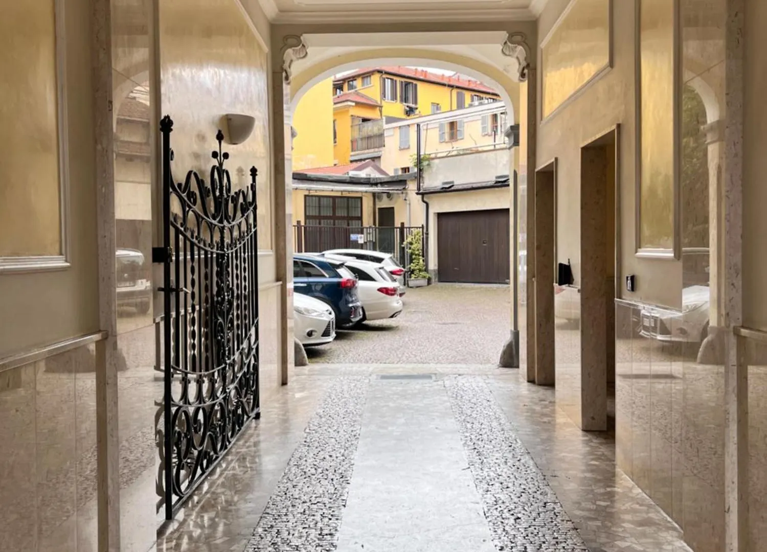 Apartmán Bilocale Mansardato Farini Milán Itálie